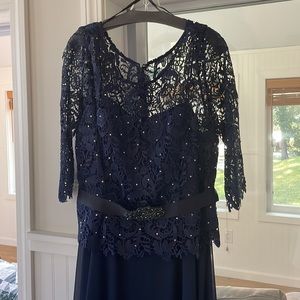Magic Formals Moms brand new navy dress size 2XL